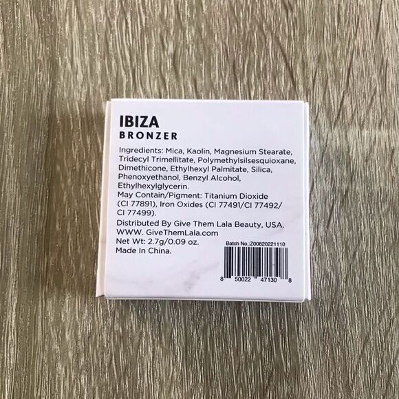 NEW … GIVE THEM LALA Mini Bronzer In Ibiza - Picture 4 of 8